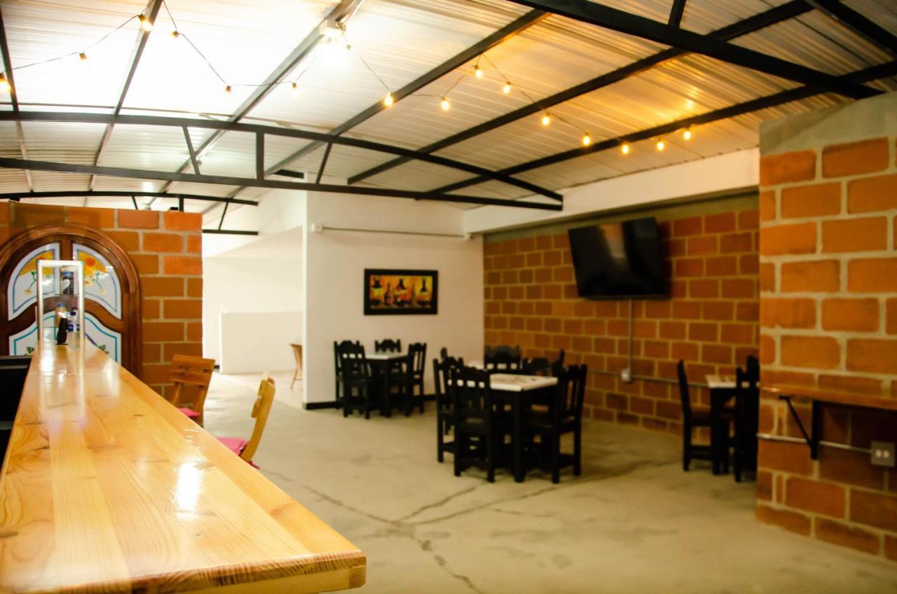 Casa Hotel Los Arboles 贝约 外观 照片